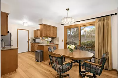 10134 Utah Avenue S, Bloomington, MN 55438 - Photo 5