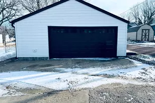 226 W Wyoming St, Redwood Falls, MN 56283 - Photo 31