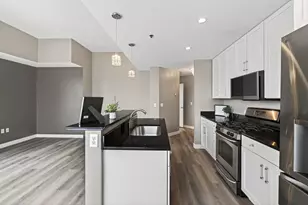 929 Portland Ave, Minneapolis, MN 55404 - Photo 17