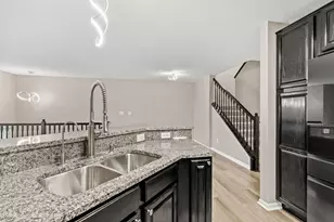 7590 Crimson Ln, Savage, MN 55378 - Photo 11