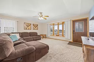 1289 Sunburst Way SE, Hutchinson, MN 55350 - Photo 3