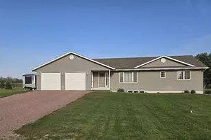 408 Ludlow Ave, Rushmore, MN 56168 - Photo 1