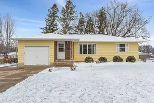 1426 Eden Ln, Faribault, MN 55021 - Photo 1