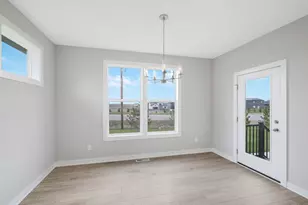 1539 Creekwood Dr, New Richmond, WI 54017 - Photo 5