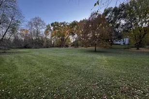 21581 Creekside Cir, Lakeville, MN 55044 - Photo 23