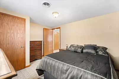 1260 Collegeway, Worthington, MN 56187 - Photo 31