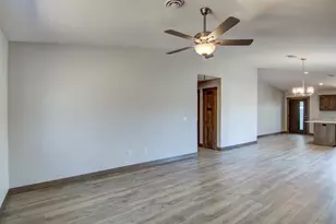 1805 11th Ave E, Menomonie, WI 54751 - Photo 11