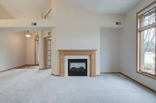 91 Deerwood Ct, Hudson, WI 54016 - Photo 9