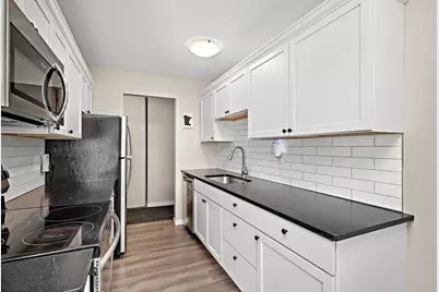 4618 Cedar Lake Road S #6, Saint Louis Park, MN 55416 - Photo 3