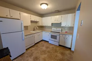 1585 Cohansey St, Saint Paul, MN 55117 - Photo 5