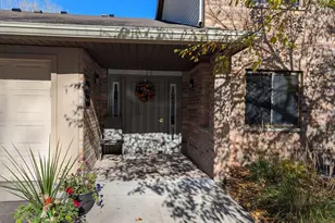 1585 Cohansey St, Saint Paul, MN 55117 - Photo 1