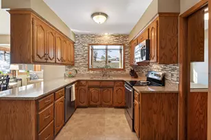 3435 Rosewood Ln N, Plymouth, MN 55441 - Photo 5