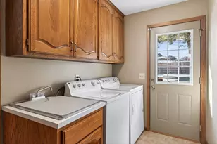 3435 Rosewood Ln N, Plymouth, MN 55441 - Photo 37