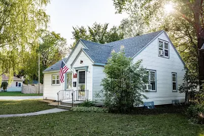 603 12th Street N, Moorhead, MN 56560 - Photo 3