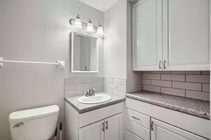 66 9th St E, Saint Paul, MN 55101 - Photo 7