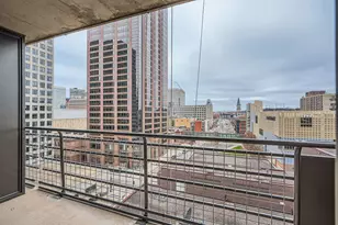 66 9th St E, Saint Paul, MN 55101 - Photo 9