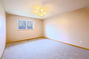 563 Milwaukee Rd, Shakopee, MN 55379 - Photo 23