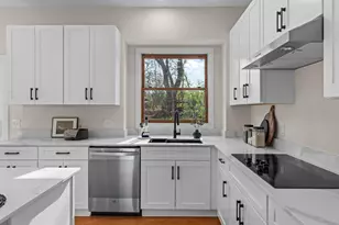 16329 Mayfield Dr, Eden Prairie, MN 55347 - Photo 15