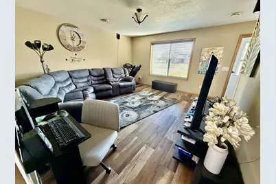 505 Willow Avenue, Eden Valley, MN 55329 - Photo 9