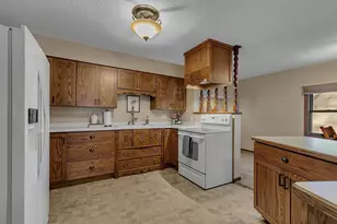 605 Chinook Ave SW, Avon, MN 56310 - Photo 7