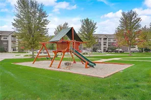 1321 Lake Dr W, Chanhassen, MN 55317 - Photo 25