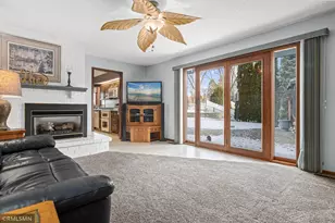 2231 Queens Dr, Woodbury, MN 55125 - Photo 9