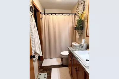 520 Harriett Drive, Marshall, MN 56258 - Photo 9