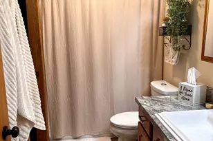 520 Harriett Dr, Marshall, MN 56258 - Photo 9