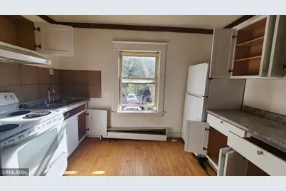 1052 Ross Avenue, Saint Paul, MN 55106 - Photo 5