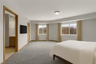 1321 Lake Dr W, Chanhassen, MN 55317 - Photo 5