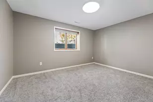 616 E Sarnia St, Winona, MN 55987 - Photo 23