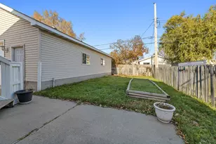 616 E Sarnia St, Winona, MN 55987 - Photo 25