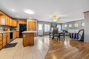 616 E Sarnia St, Winona, MN 55987 - Photo 5