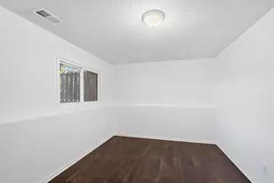 5118 Angeline Ave N, Crystal, MN 55429 - Photo 17