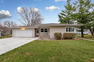 351 1st Ave NE, Wells, MN 56097 - Photo 1