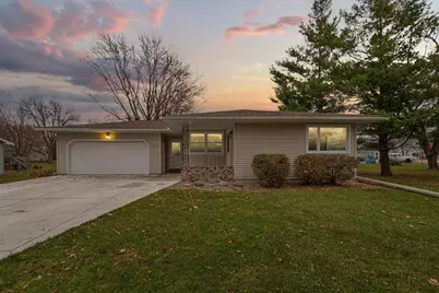 351 1st Avenue NE, Wells, MN 56097 - Photo 1