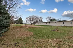 351 1st Ave NE, Wells, MN 56097 - Photo 7