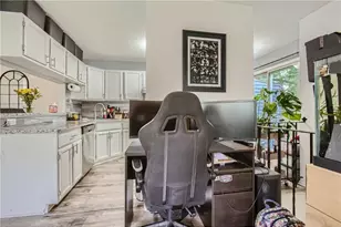 5940 Fernwood St, Shoreview, MN 55126 - Photo 7