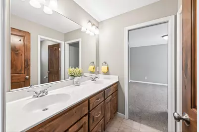 5865 Comstock Lane N, Plymouth, MN 55446 - Photo 33