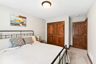 5865 Comstock Ln N, Plymouth, MN 55446 - Photo 47