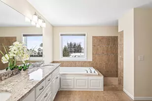 5865 Comstock Ln N, Plymouth, MN 55446 - Photo 23