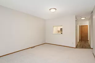 423 Whispering River Ln, Farmington, MN 55024 - Photo 5