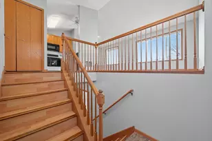 15687 Finewood Ct, Apple Valley, MN 55124 - Photo 3