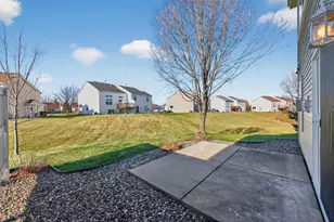 15687 Finewood Ct, Apple Valley, MN 55124 - Photo 25