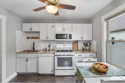 823 Hardenbergh Place, Saint Paul, MN 55117 - Photo 11