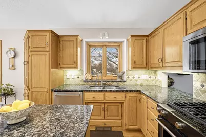 5812 Forestview Lane N, Plymouth, MN 55442 - Photo 7