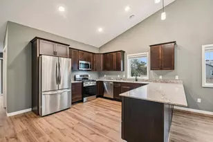 911 Gable St, Taylors Falls, MN 55084 - Photo 1