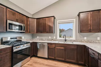 911 Gable Street, Taylors Falls, MN 55084 - Photo 7