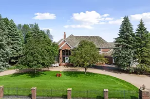 10 Apple Orchard Ct, Dellwood, MN 55110 - Photo 3