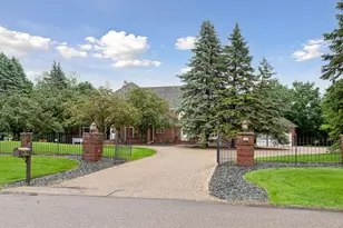 10 Apple Orchard Ct, Dellwood, MN 55110 - Photo 25